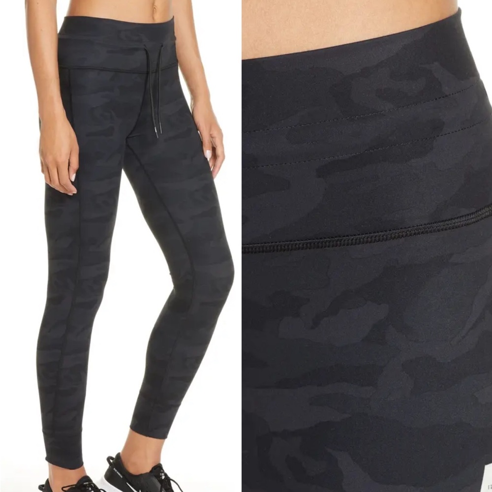 Vuori Daily Legging Black Camo XS $89